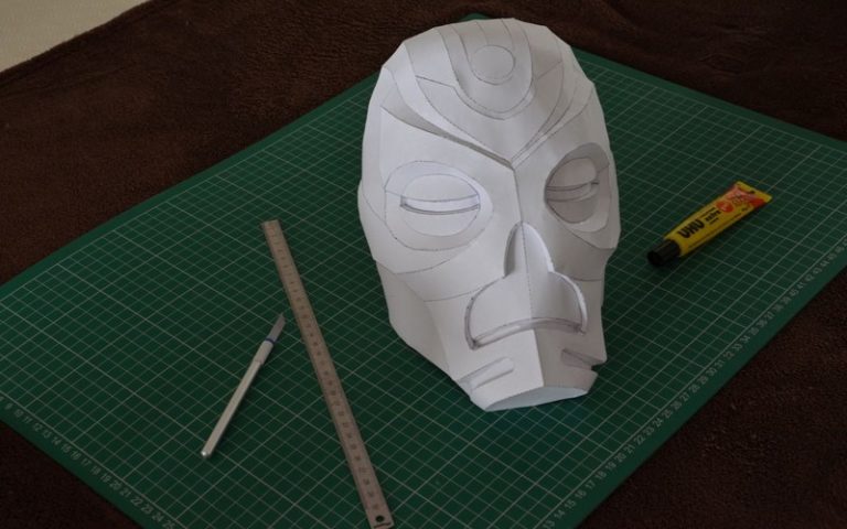 ESO – PaperCraft : masque de Prêtre-Dragon