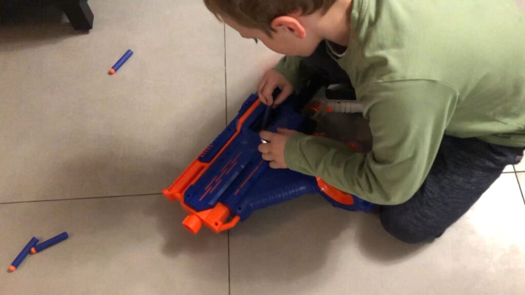 Nerf Elite Infinus – Un blaster à chargement auto
