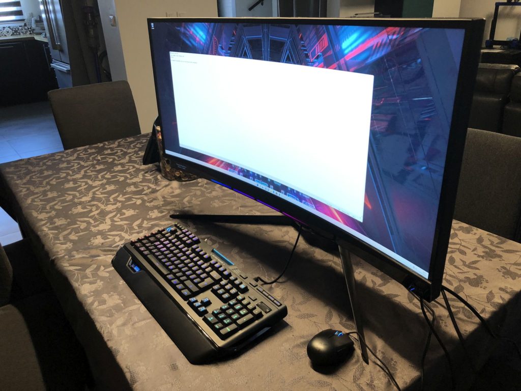 MSI – PC MEG Aegis Ti5 12th et écran Optix MEG381CQR Plus