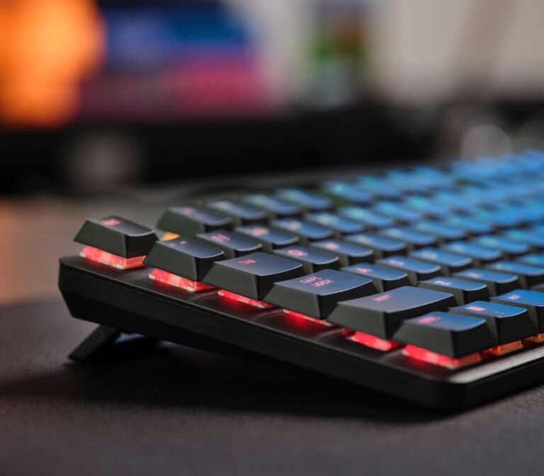 GXT 866 TORIX – Un clavier mécanique coloré !